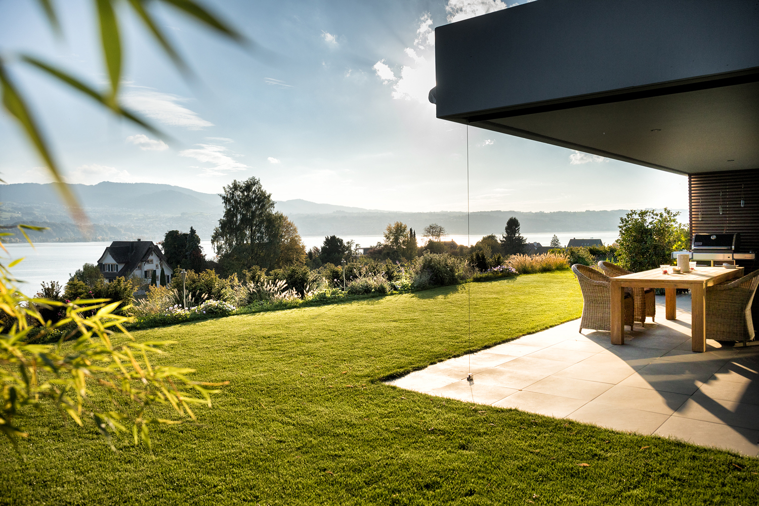 MFH mit Seeblick